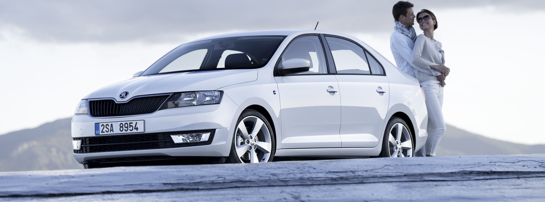 SKODA RAPID 2013 5 PORTE BERLINA 1.6 TDI CR Ambition